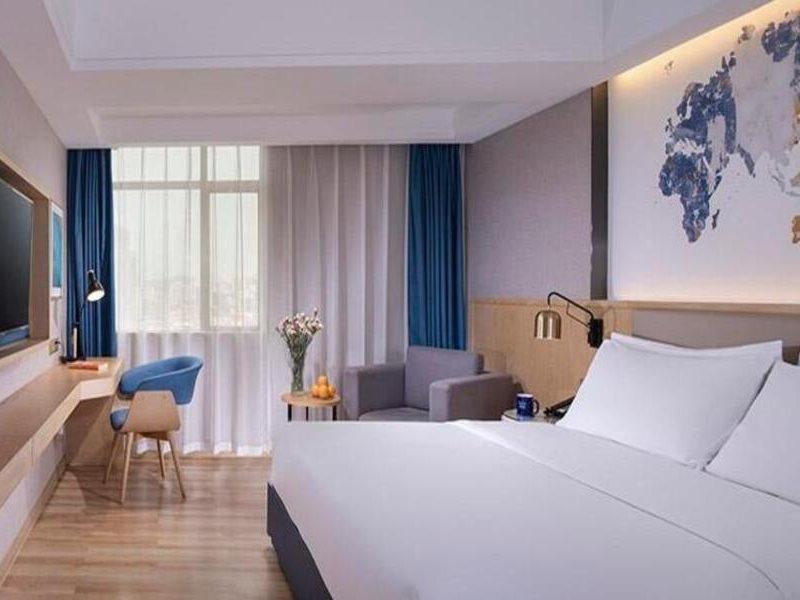 Kyriad Marvelous Hotel Dongguan Changan Light Rail Station Dış mekan fotoğraf